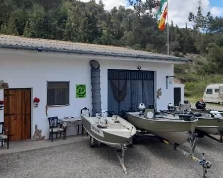 R U Ready Fishing, River Ebro Mequinenza Exterior photo